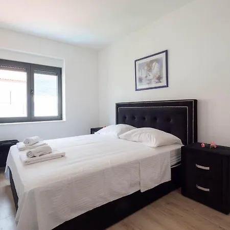 Appartement Gorgeous In Kastel Kambelovac